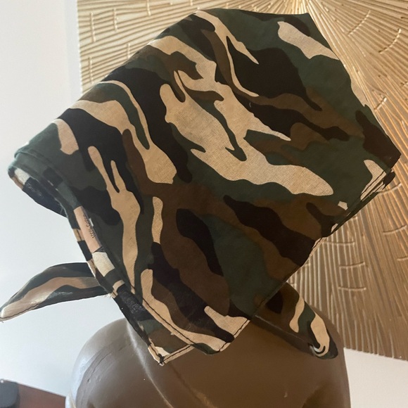 Harley-Davidson "Skull” 
Camouflage Bandana/Head Wrap - Picture 7 of 7